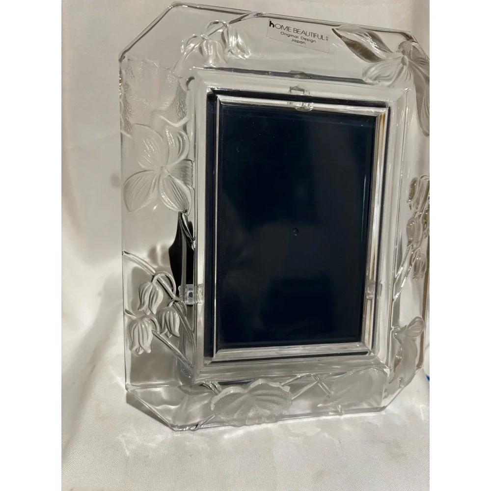 Home Beautiful Japan Crystal Frosted Glass Lily of the Valley Picture Frame 5X7